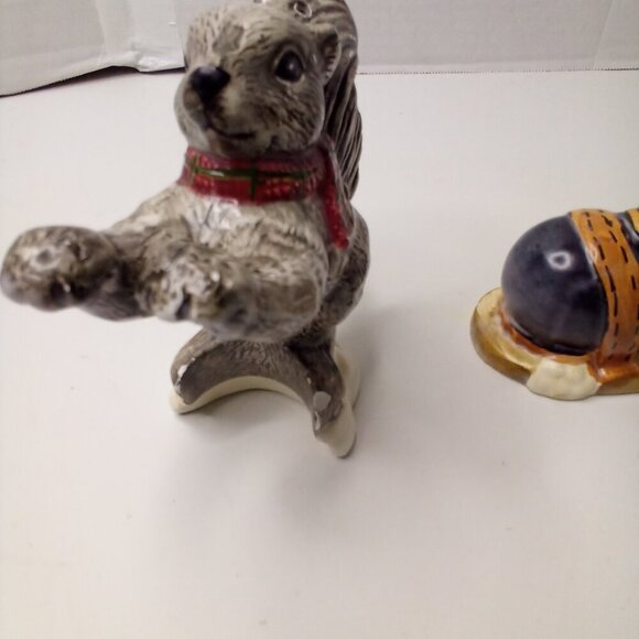 Squirrel Ice Skate Boot Salt Pepper Shakers Ceramic Chipped - Picture 6 of 16